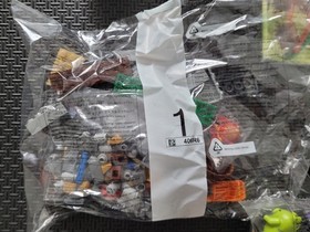 LEGO The Angry Birds Movie 75826: King Pig's Castle, Factory Sealed Bags, No Box