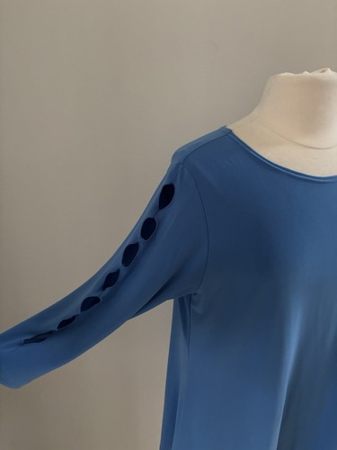 NWT Sympli Tunic Top Cut Out 3/4 Sleeves French Blue Asymmetrical Jersey Size 16 - Picture 3 of 6