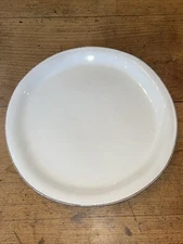 One (1) Vietri Cucina Fresca Italy White 10.75" Dinner Plate