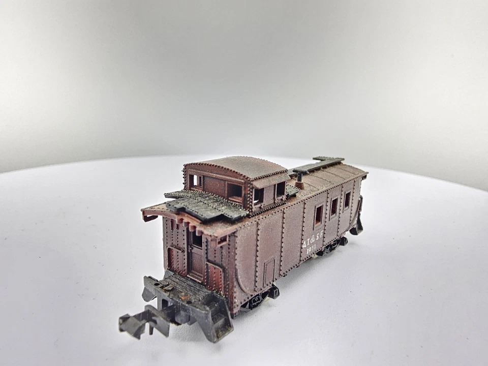 Yugoslavia N Scale Santa Fe Caboose Train Car ATSF 1951 *Weathered? Model Train  - Image 4 of 4