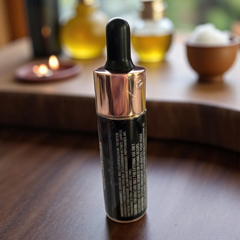 Makeup Revolution Liquid Highlighter - Rose Gold, 0.61 fl oz - Image 3 of 4