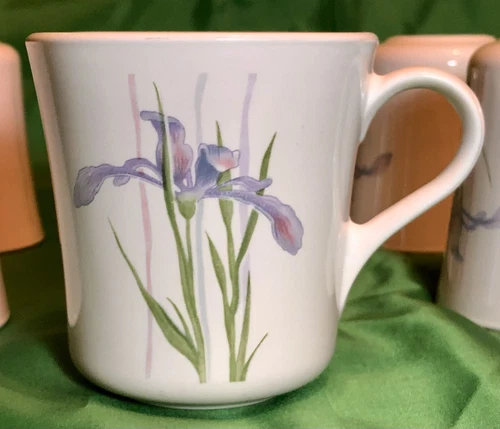Vintage Corning Ware Corelle Shadow Iris Floral Coffee Tea Cup Mug USA 8 oz.