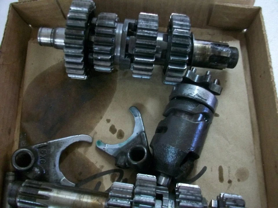 Yamaha YZ490 1983 transmisión completa YZ 490 horquillas de cambio conjunto de tambores de cambio Foto 3 de 4