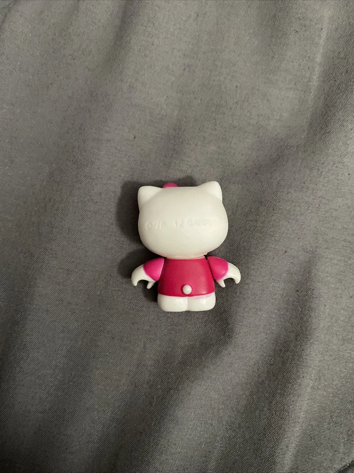 Mega Bloks Hello Kitty Replacement Piece - Image 2 of 2