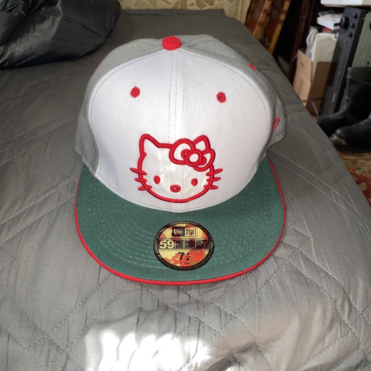 NEW ERA Hello Kitty Collaboration NEW ERA® 59FIFTY Very Rare Never