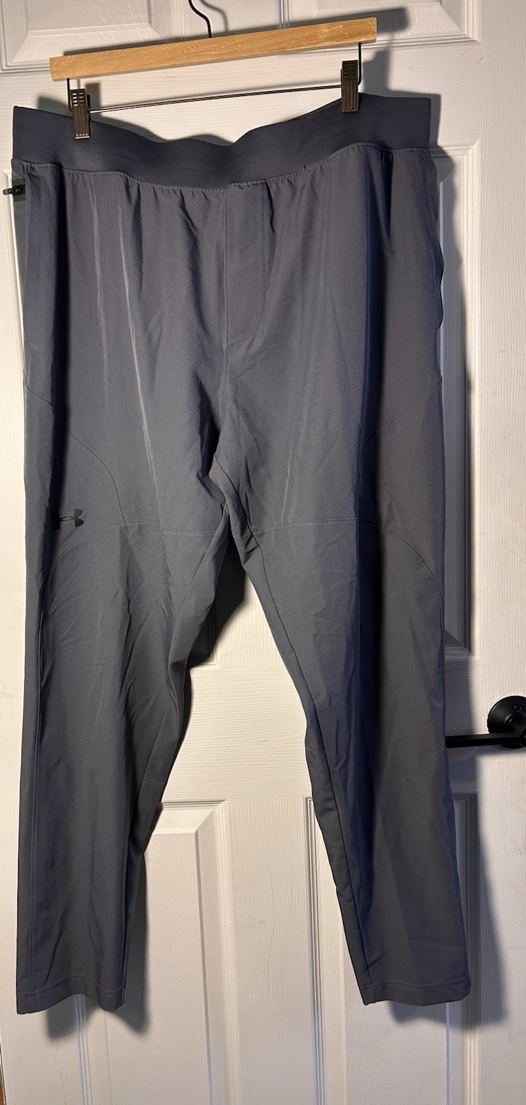 Under Armour Men's 2XL Gray Jogger Pants Fitted Activewear Elastic Waist Pull On