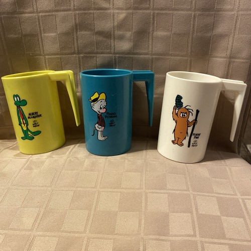 Walt Kelly Plastic Cups Lot of 3 - Albert Alligator, Pogo Possum, Porky Pine