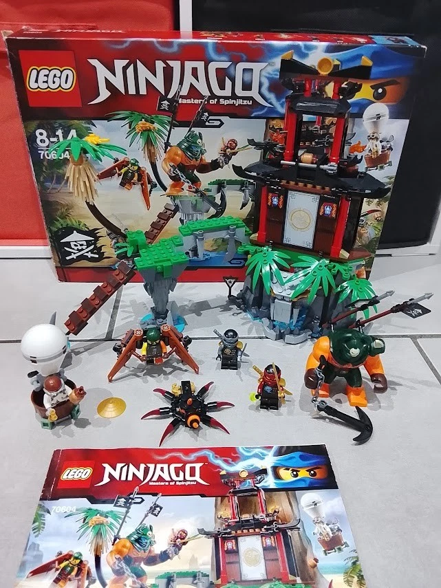 LEGO Ninjago 70604 Tiger Widow Island, photo 1 sur 5