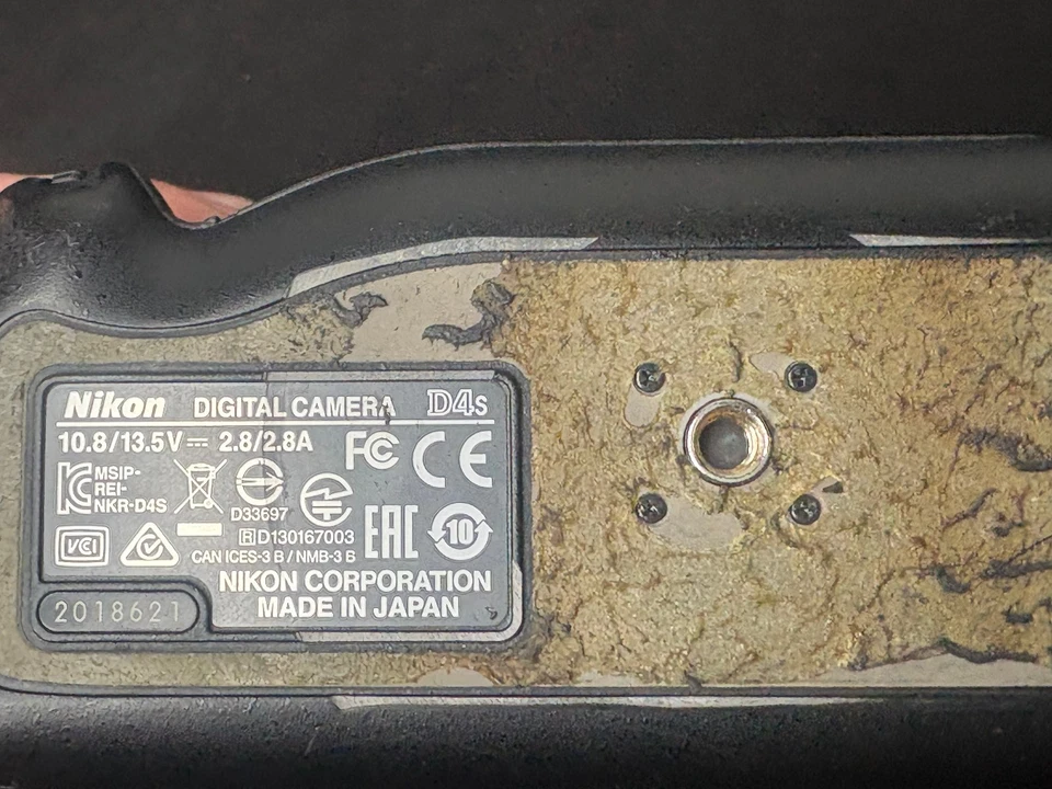 Cámara digital Nikon D4 16,2 MP con batería y cargador *Contador de obturador 55707* Foto 4 de 4
