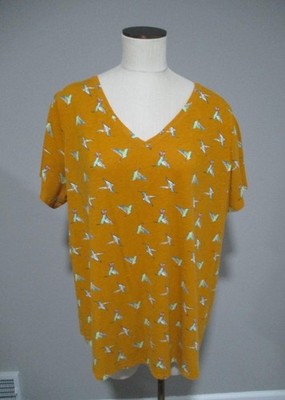 B2 EVRI PLUS 2X Everyday Tee shirt top mustard yellow hummingbird birds print