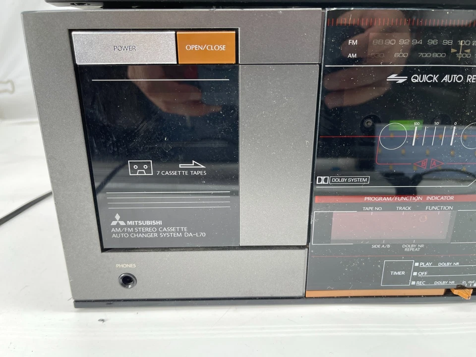 Tocadiscos de seguimiento lineal y receptor de casete DA-U70 de colección Mitsubishi LT-70 Foto 4 de 4