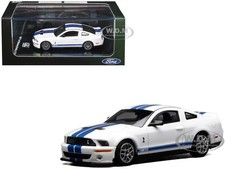 2007 FORD MUSTANG SHELBY GT500 WHITE 1/64 BY MOTORHELIX/GREENLIGHT 1251005C