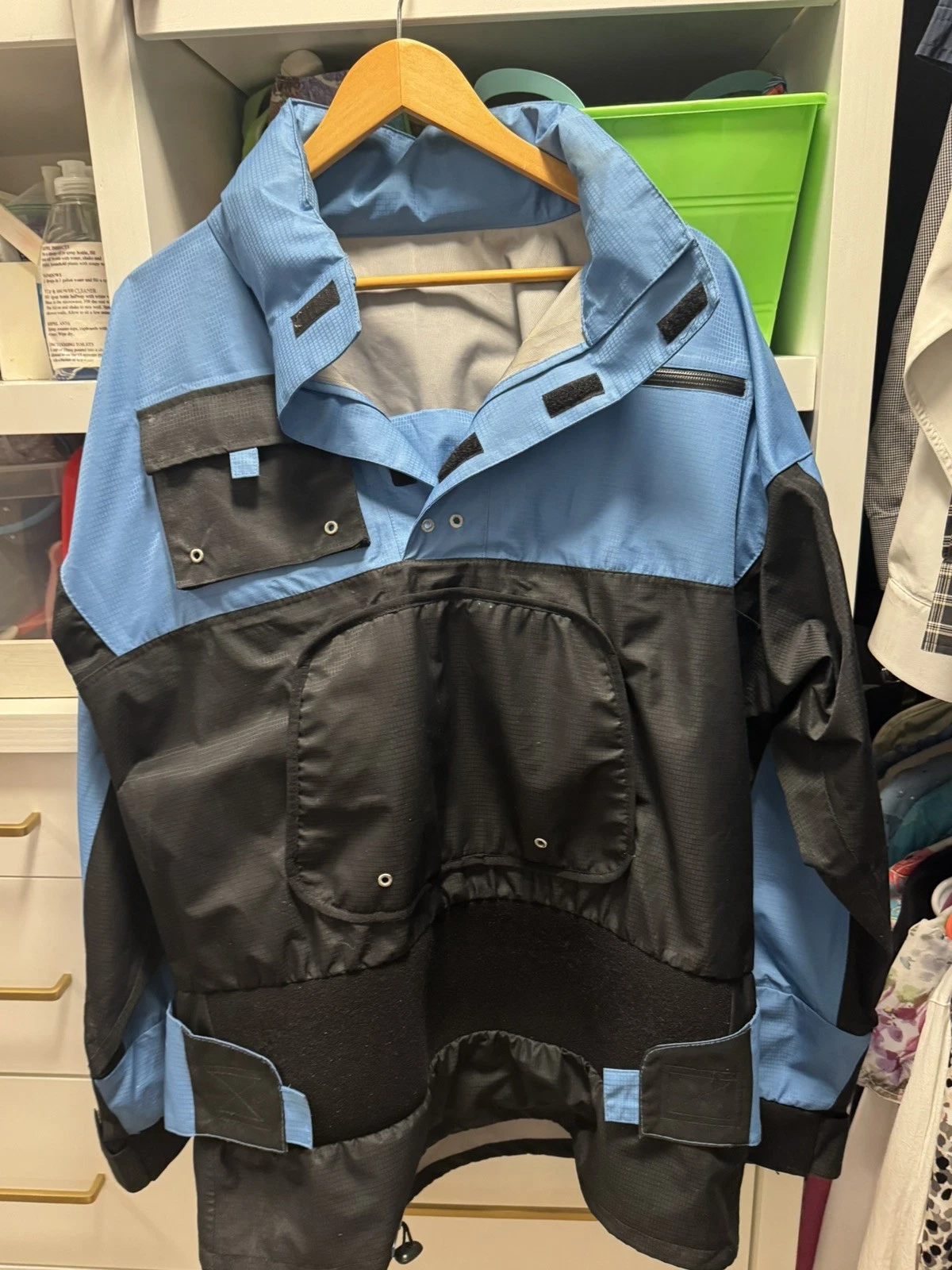 AquaSkinz Surfcasting Waterproof Jacket Pullover Surf Top Size M Excellent
Opens in a new window or