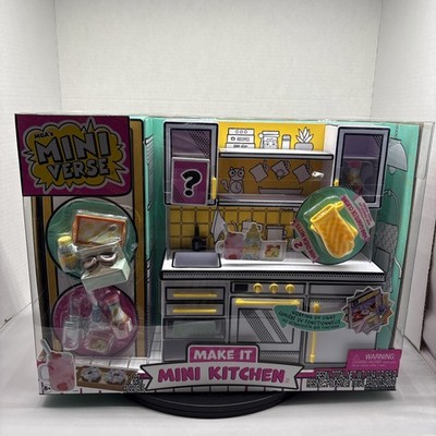 MGA's Miniverse Make It Mini Kitchen Playset working uv light