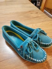 Vibrant Turquoise Suede Kiltie Moccasins By MINNETONKA sz 6 Immaculate Condtn