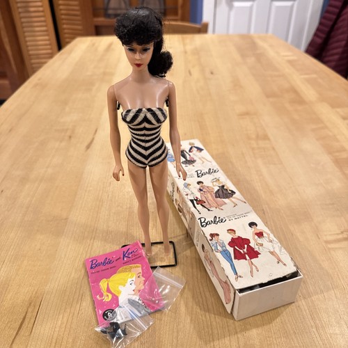 RARE! Vintage 1961 Brunette Ponytail Barbie. Suit/Box/ Shoes/Booklet/ Stand - Bild 17 von 21