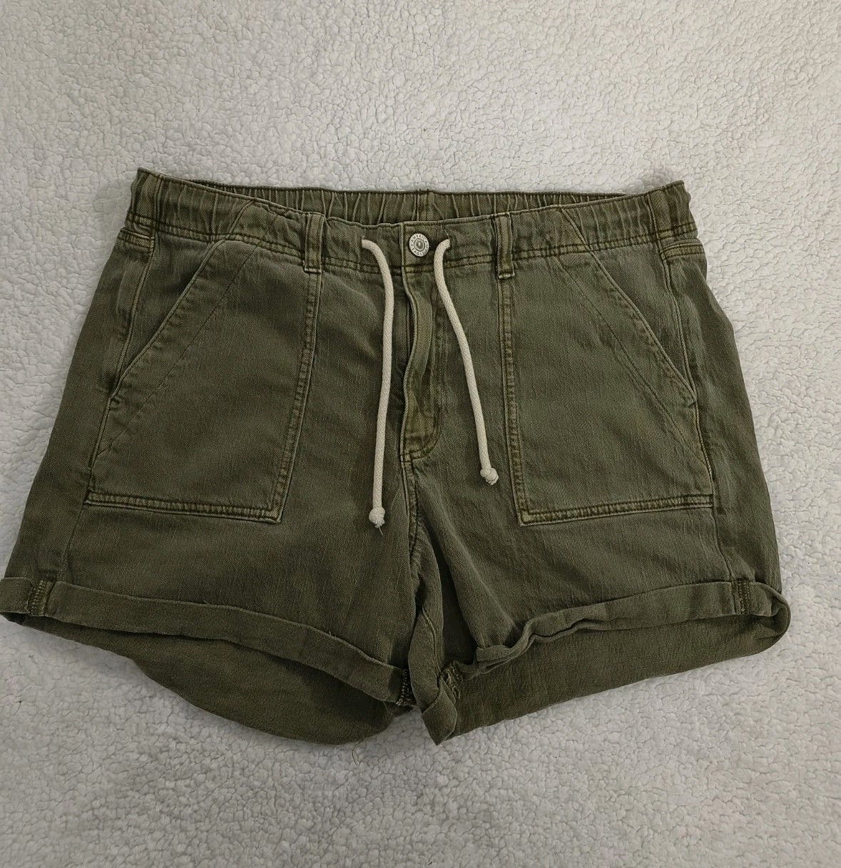 American Eagle Olive Green Shorts Womens Size 16 Elastic Waist Drawstring Casual
