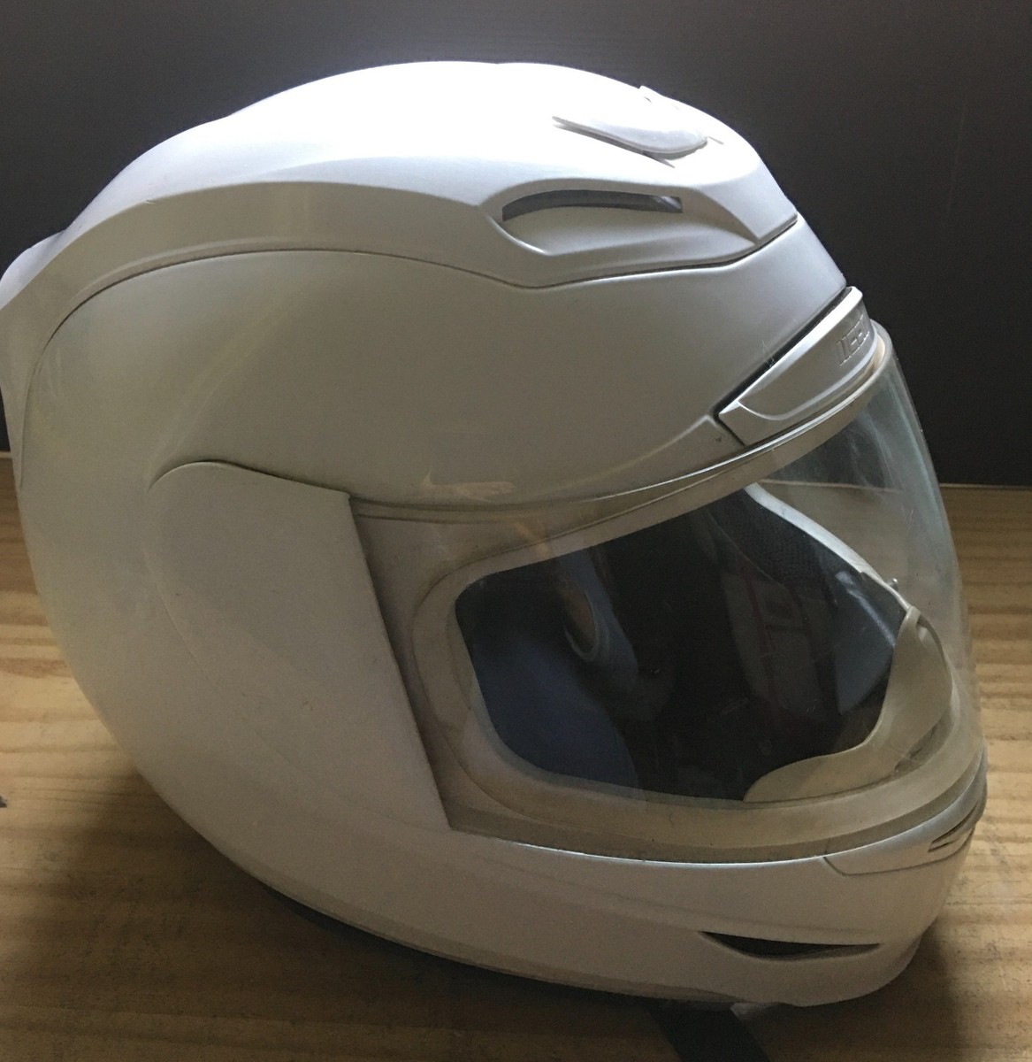 Icon AirMADA Full Face Motorcycle Helmet DOT FMVSS No.218
