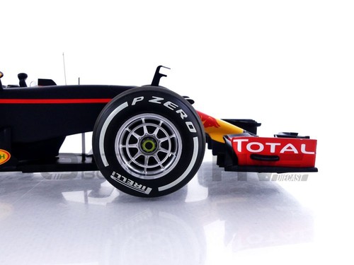 MINICHAMPS 1/18 - RED BULL TAG HEUER RB12 - SPANISH GP 2016 (D. RICCIARDO) 11716 - Picture 7 of 12