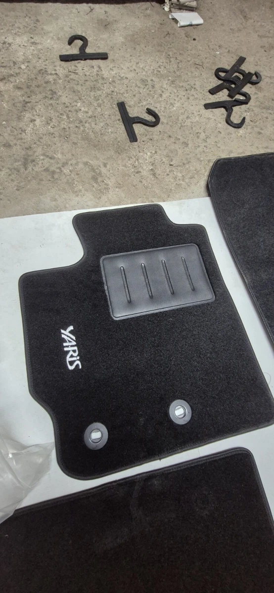 Tappetini Toyota Yaris Verso (1999-2005) Velluto Nero - Qualità Top