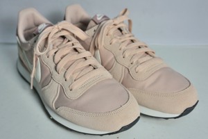 nike internationalist women white