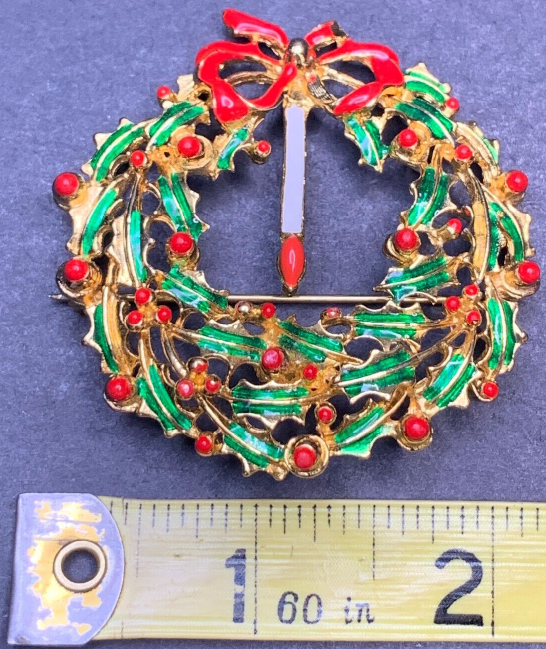Vintage Gold Green Christmas Wreath Brooch Pin Decor