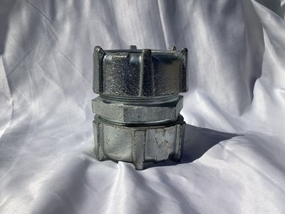 Thomas & Betts Threadless 2'' Rigid Conduit Compression Connector - 2pcs Lot