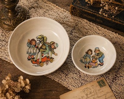 Oneida Raggedy Ann & Andy Melamine Bowls S & L different scenes on each