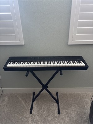 Williams Piano With Stand (NO POWER CORD)