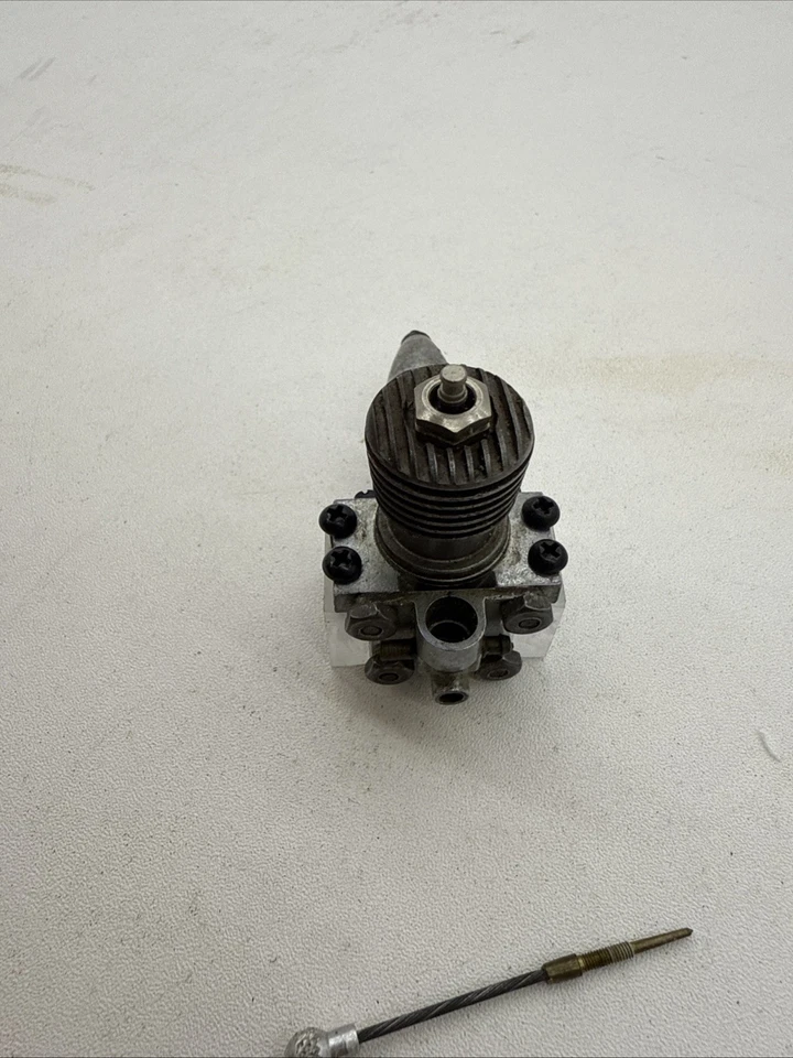 Vintage O&R Ohlsson & Rice 049 Midjet Model Airplane Plane Engine Motor M6 - Image 4 of 4