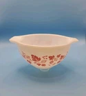 Vintage Pyrex Gooseberry 441 1.5 qt Cinderella Mixing Bowl  White Pink
