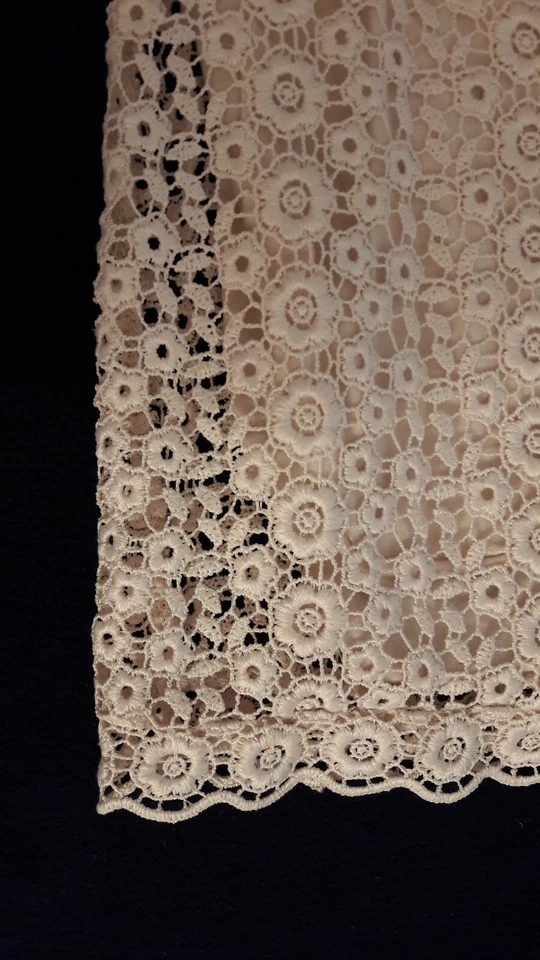 Zara Kids Superbe robe à manches courtes style dentelle ivoire - Excellent état - Photo 4/4