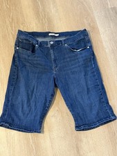 Women  s Levi Strauss Classic Jean Bermuda Shorts Size 33   Great Condition