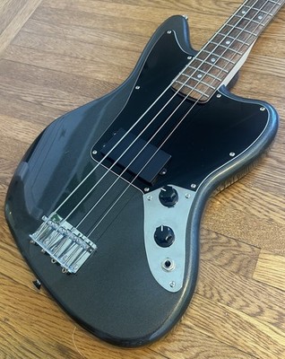Squier Affinity Series Jaguar Bass H, Charcoal Frost Metallic 32  Scale