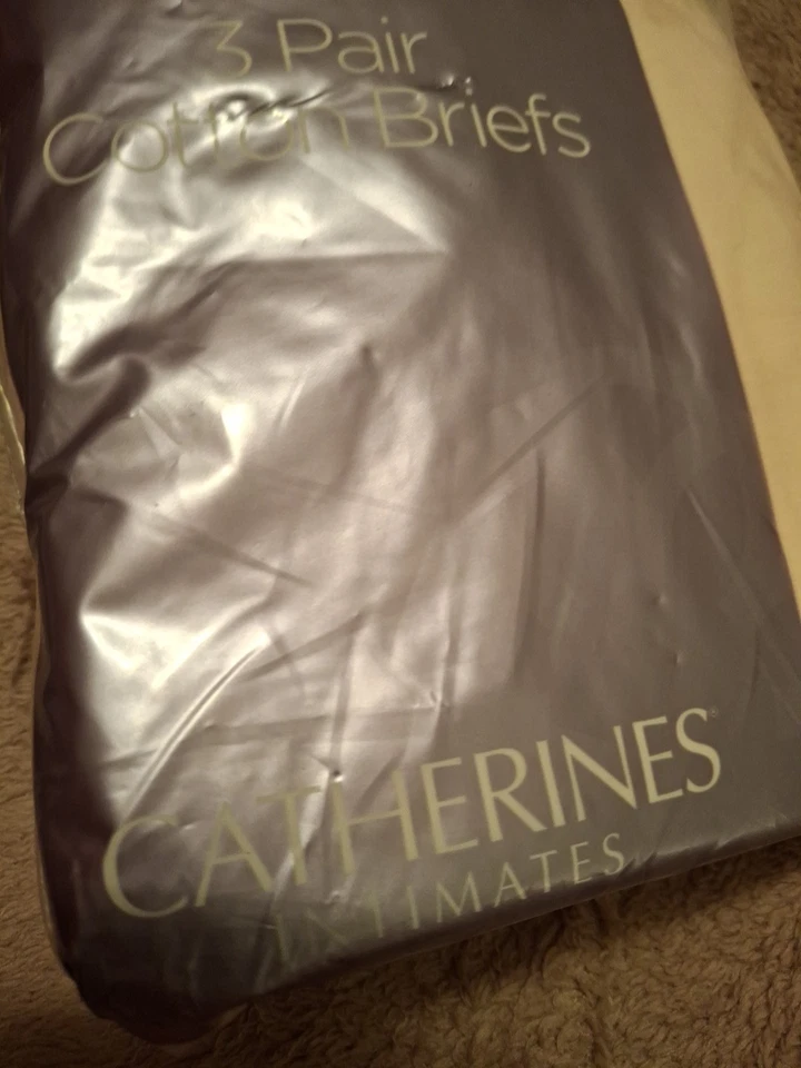 Catherines Serenada Woman Beige 3 Pair Cotton Briefs Panties Sz 15 New Old Stock - Image 2 of 4