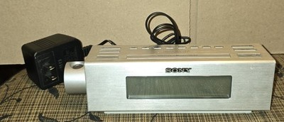Sony Dream Machine ICF-C717PJ Alarm Clock AM/FM Radio with Projector