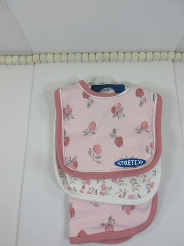 Gerber 3 piece girls bib and burp cloth set - Picture 4 of 5