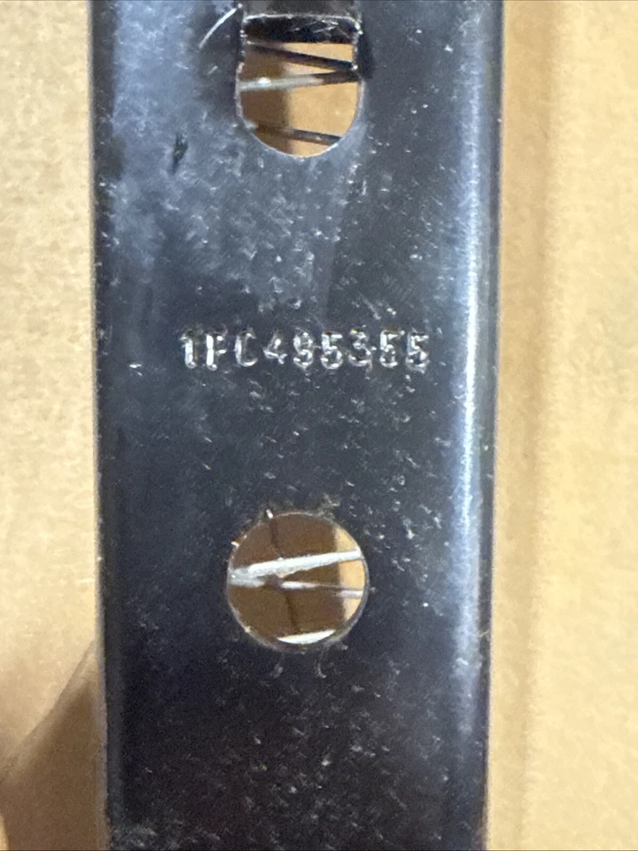 Ajustador de altura del cinturón de seguridad trasero Ford OEM 1L2Z78602B82AA Foto 4 de 4