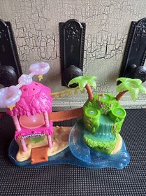Hatchimals CollEGGtibles Tropical Party Playset  Lights Up Plays Music Working