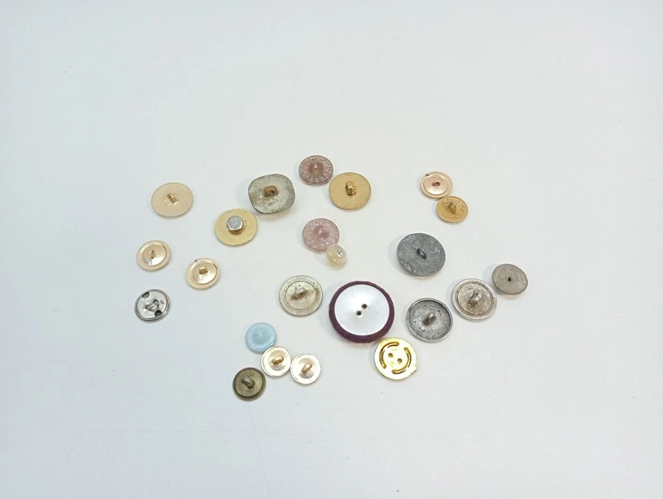 Buttons Different Buttons For Sewing Ukraine Vintage Retro Button Rare Old - Image 4 of 4