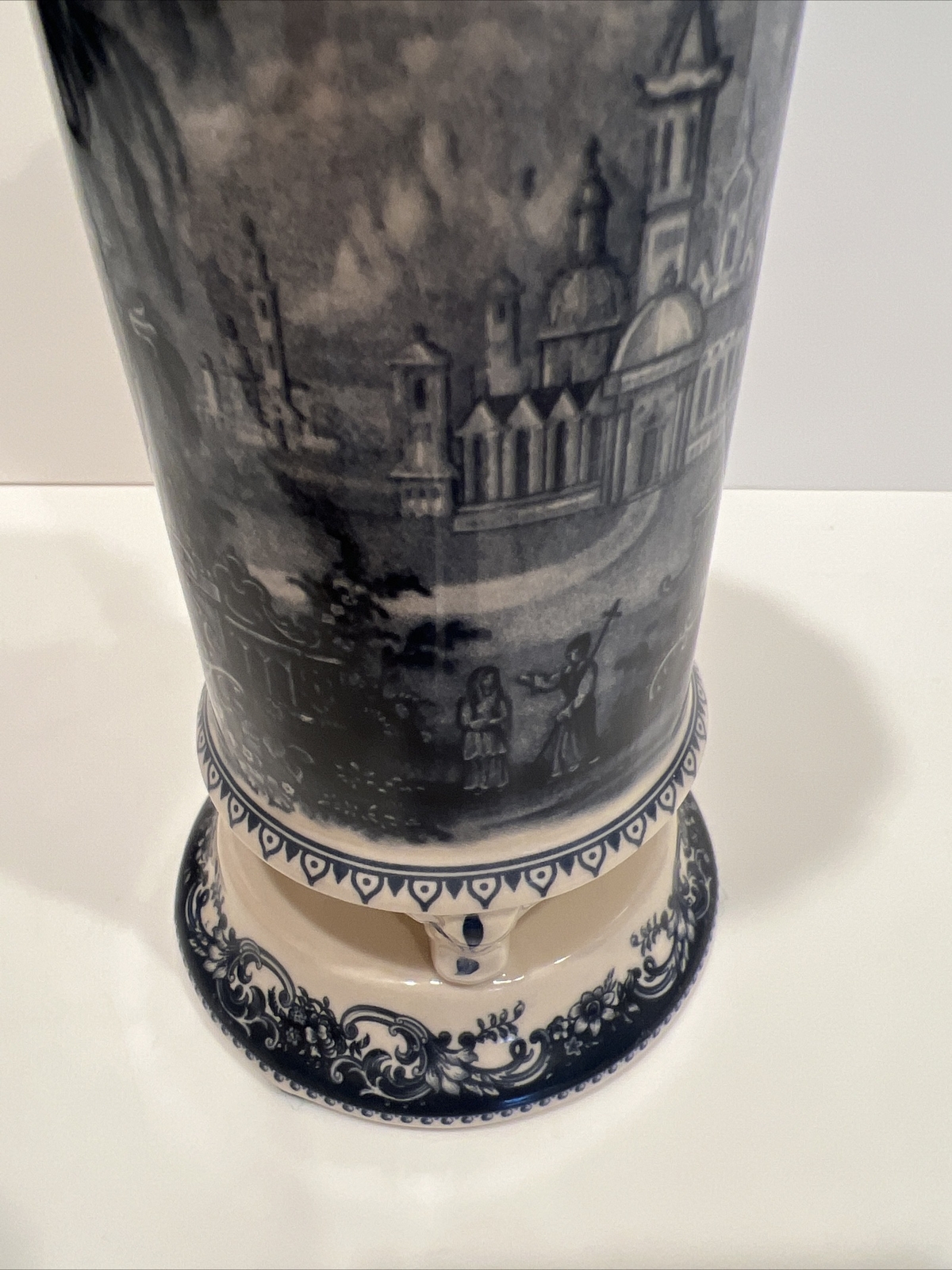 Blue Toile Vase, Italian reproduction of the original English Vase eBay