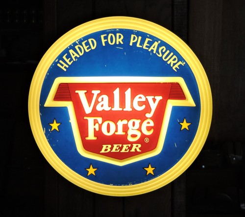 VALLEY FORGE BEER, VALLEY FORGE BREWING NORRISTOWN, PA. 13 inch LIGHTED BAR SIGN