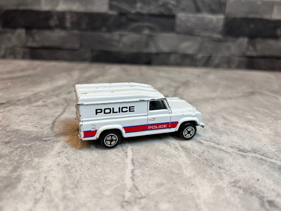Vintage Corgi Police Land Rover 110 Panel Vehicle - White Diecast Model Toy - GC - Image 4 of 4