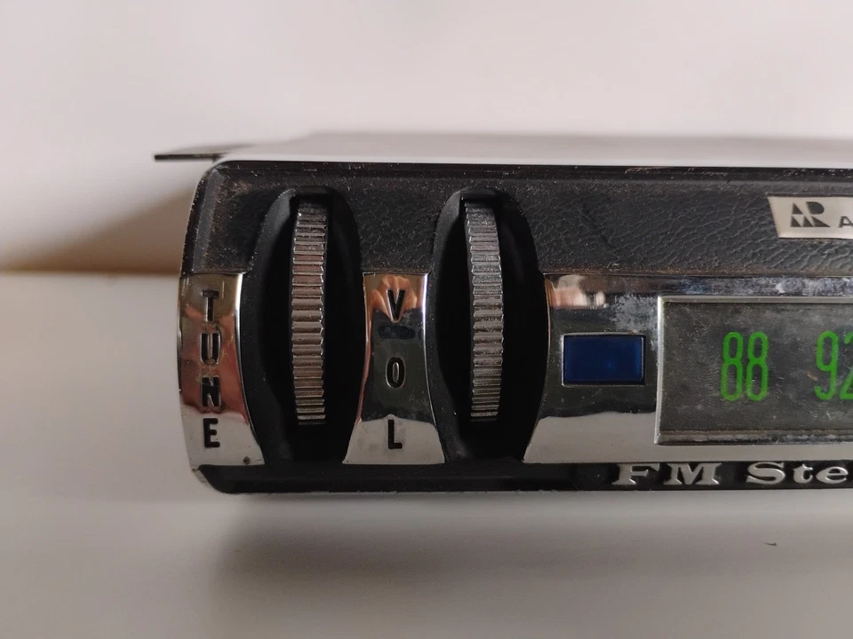 Radio Automática FM Estéreo Multiplex Automotriz Coche De Colección Raro Funcionando  Foto 3 de 4