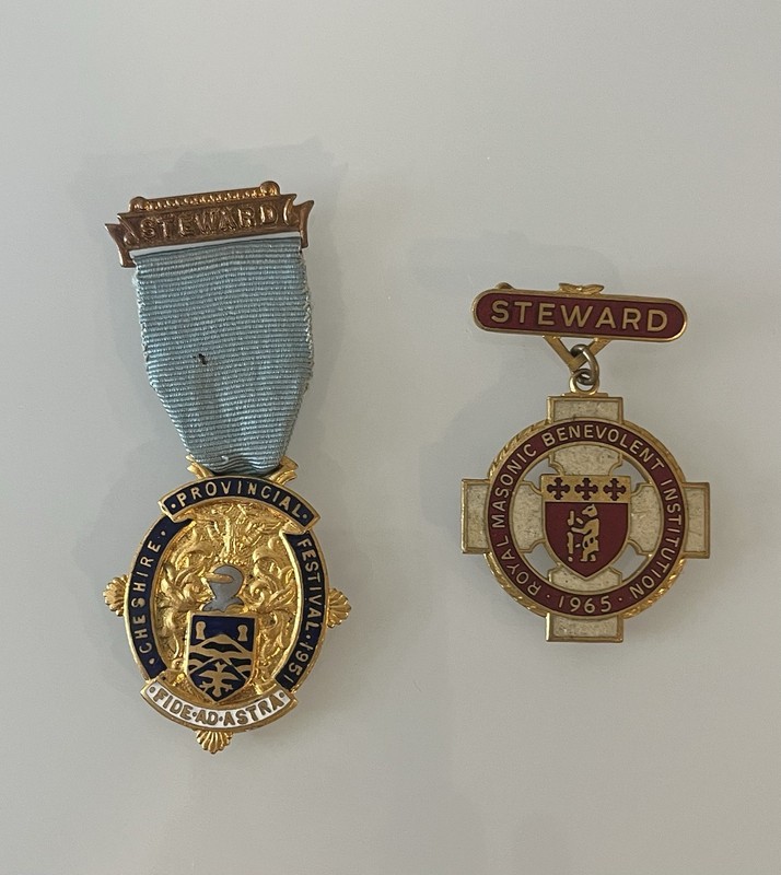 1951 Royal Masonic Cheshire Provincial Festival Steward Enameled Medal / Badge