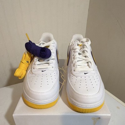 Nike Kobe Bryant Air Force 1 Retro QS White/Varsity Maize FZ1151-100 Sneaker