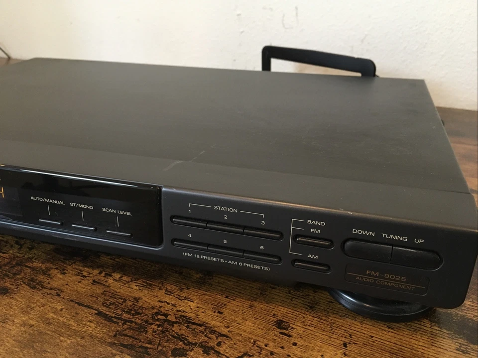 RECEPTOR AM/FM ESTÉREO INTEGRADO ESTÁNDAR DE ESTUDIO FISHER FM9025 DE COLECCIÓN ¡Probado! Foto 3 de 4