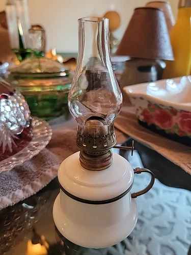 Antique "Nutmeg" oil lamp in   White Milk glass. Small finger lamp, Victorian!