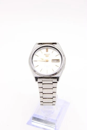 F Vintage Gents Seiko 5 7009 White Dial Automatic Running Wristwatch