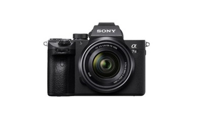 Sony Alpha 7 Mark III Kit + SEL 28-70
